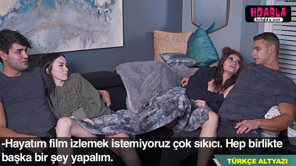Annemin elini lavaboya sıkıştırdı