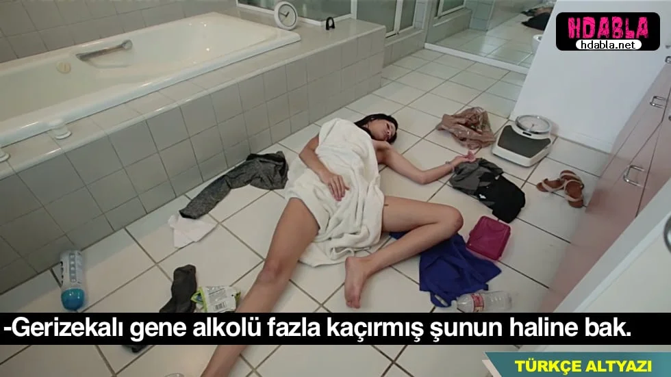 Üvey annem, plajda bikinili olarak gördüğümde…